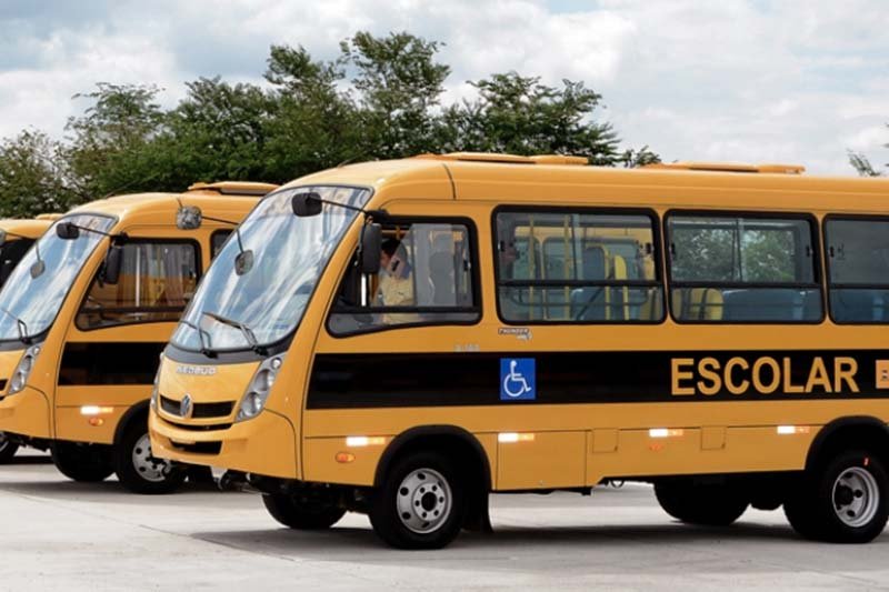 Ônibus escolar